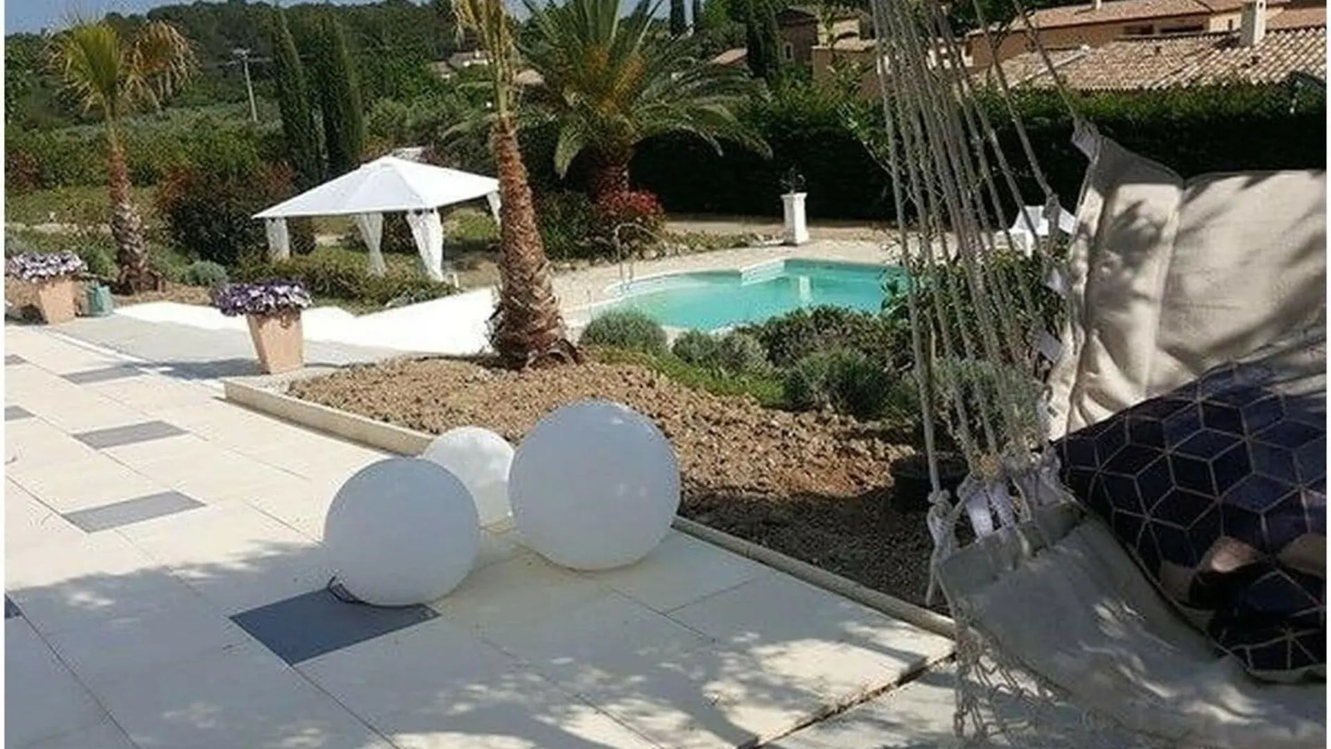 Botel Holiday Home In Lorgues With Swimming Pool